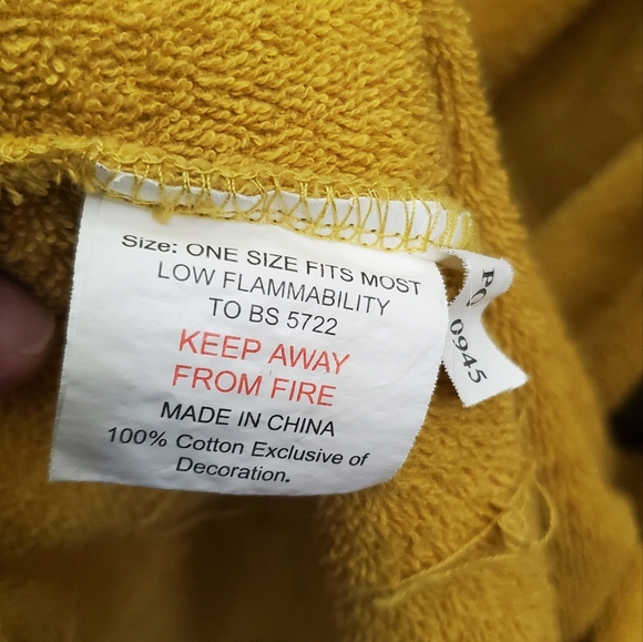 Star Trek Captain Kirk Bathrobe - Picture 6 of 6